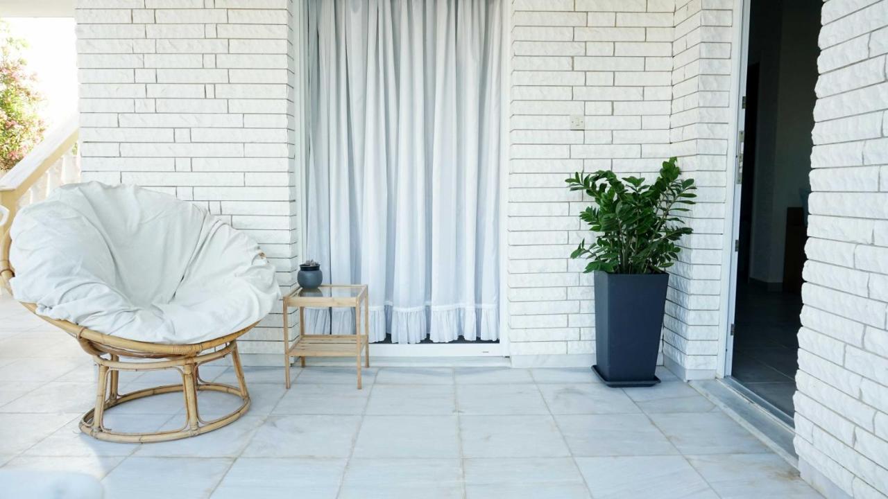 Villa Karras เนอาวรัสนา ภายนอก รูปภาพ